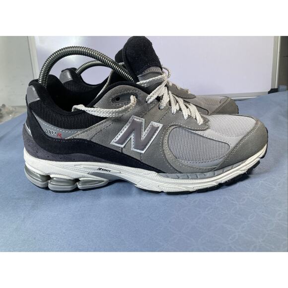 New Balance 2002R Men\'s Running Shoes Grey Navy Blue Suede Sneakers Size 10 main image 7